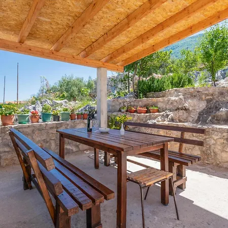 Σπίτι διακοπών 2 Bedroom Gorgeous In Umcani