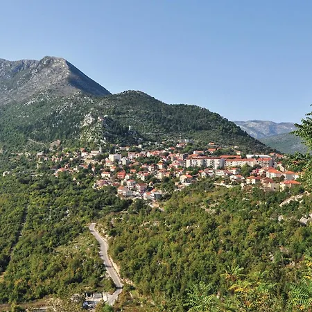 2 Bedroom Gorgeous In Σπίτι διακοπών